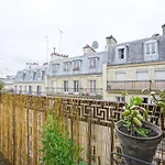 Bright Apartment With Nice Decoration In Paris