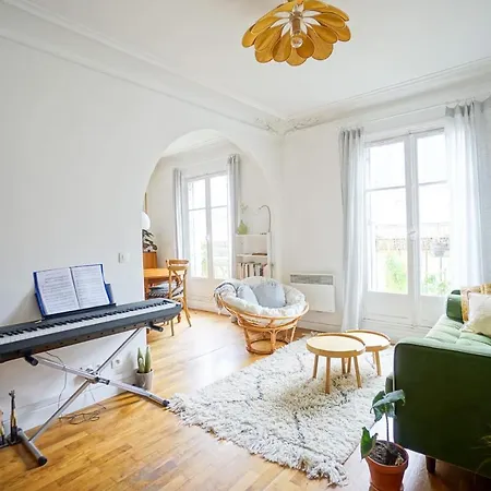 Bright Apartment With Nice Decoration In Paris Apartment