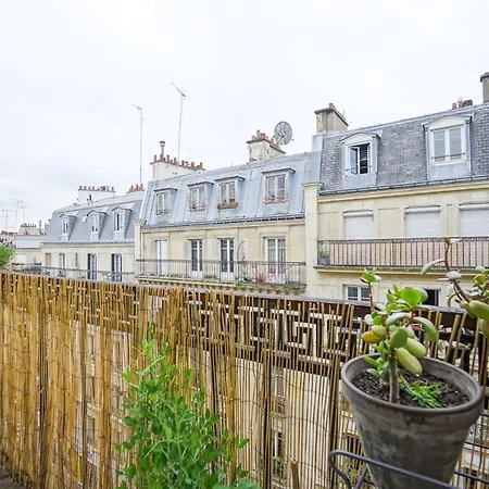 Bright Apartment With Nice Decoration In Paris Apartment *